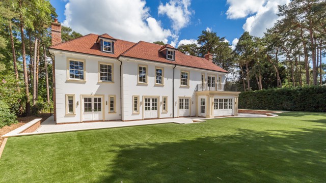 Parkwood House External 13